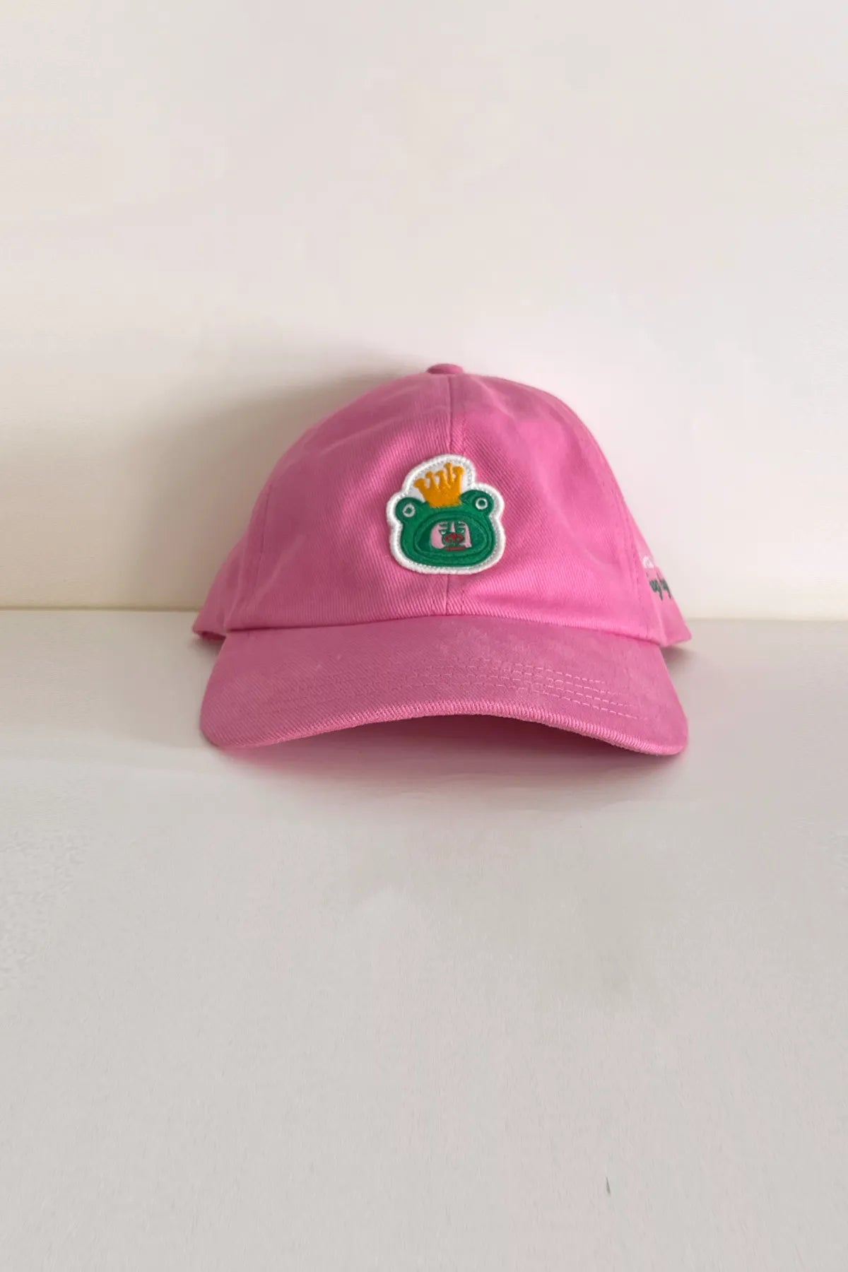 Und Bıyıkof collab “Frog Prince” Pink Cap