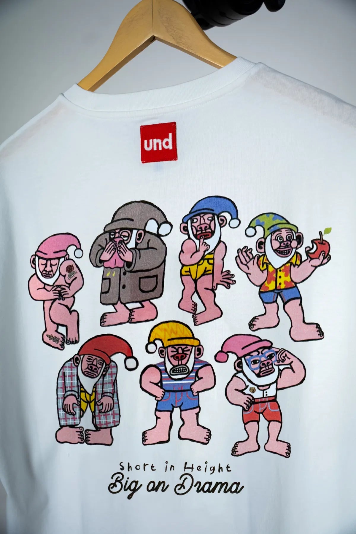 Und Bıyıkof collab “Dwarfs” T-shirt