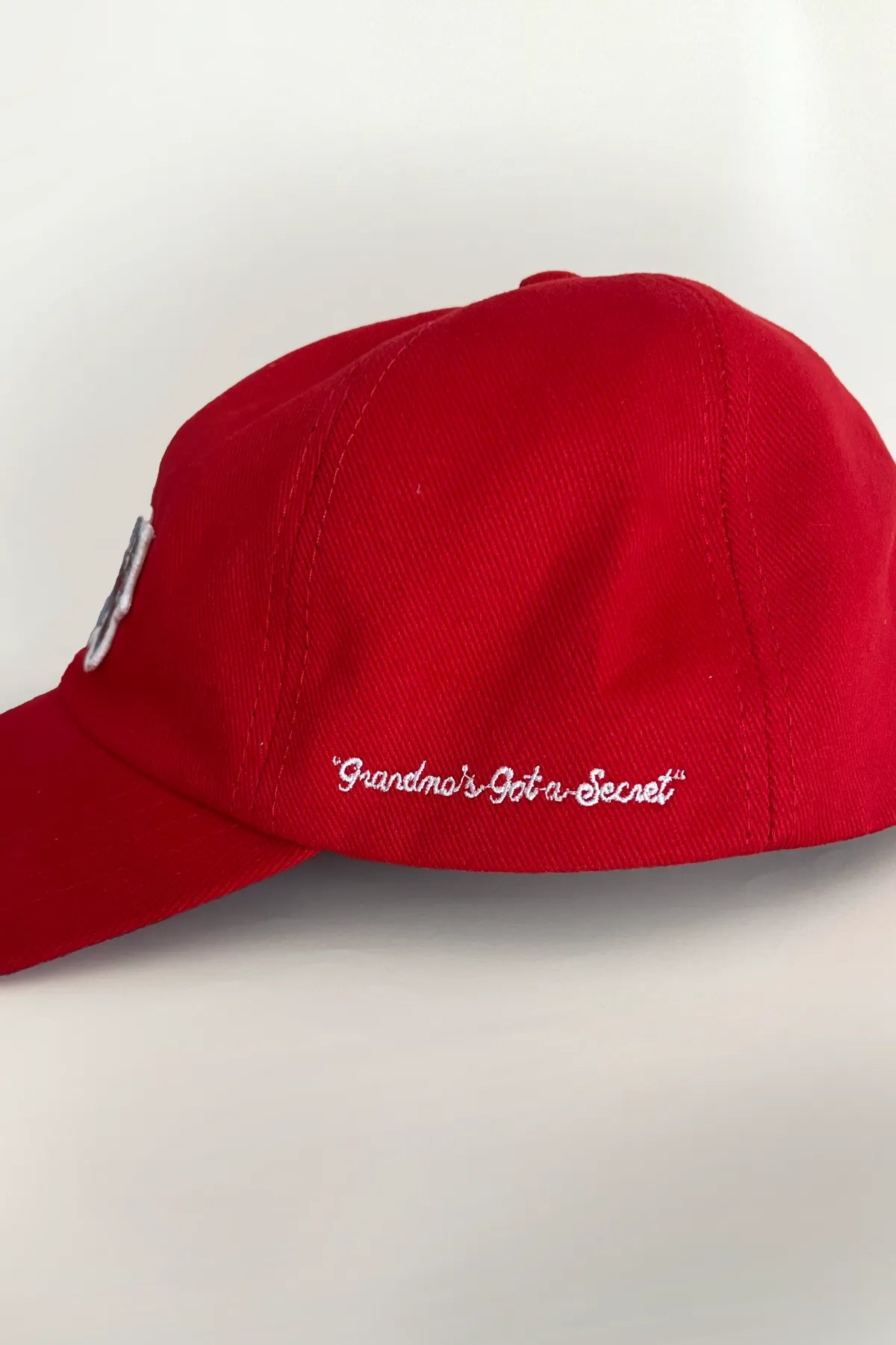 Und Bıyıkof collab “Granny wolf” Cap